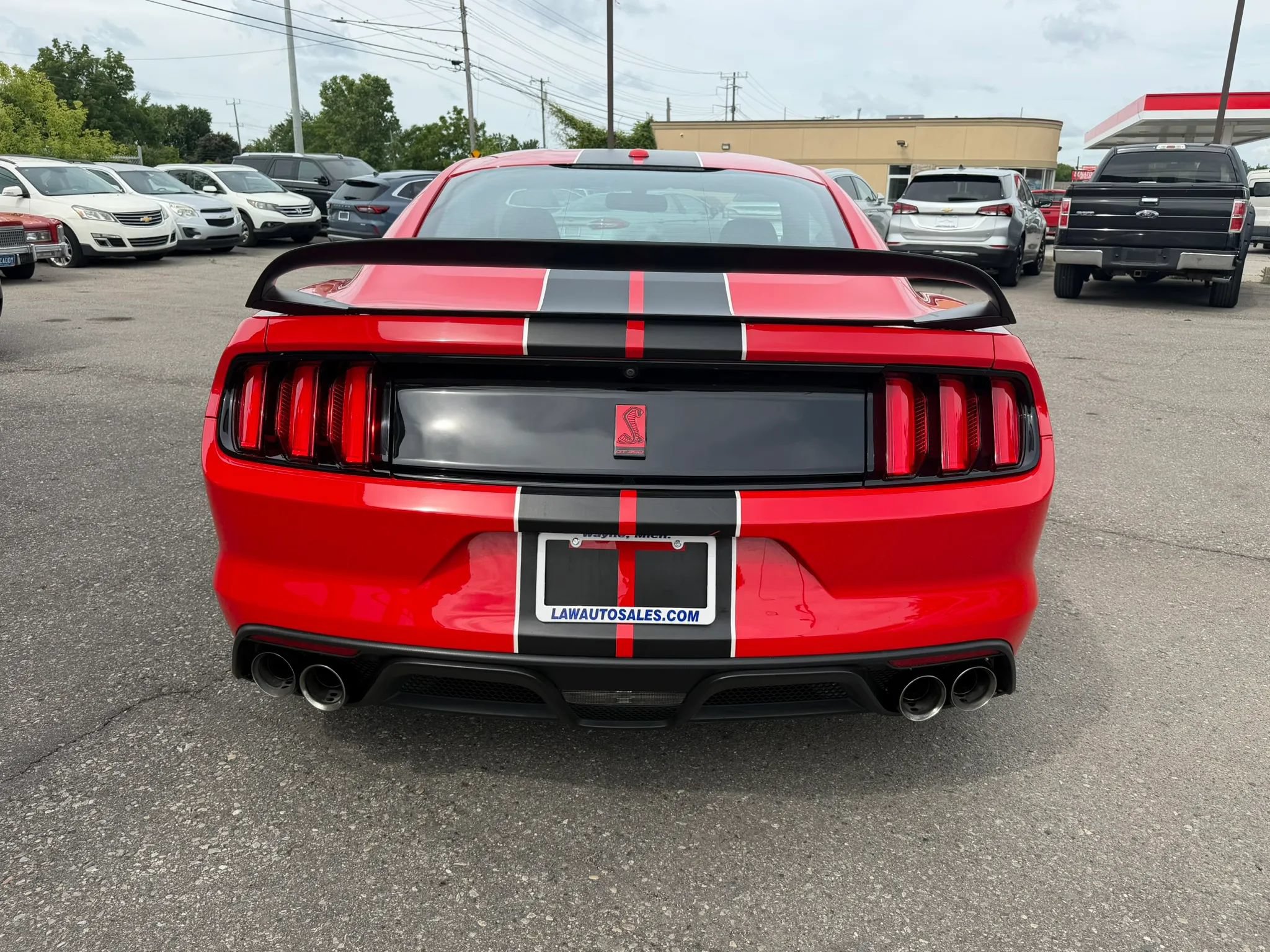 Used 2017 Ford Mustang Shelby GT350 RWD image 4
