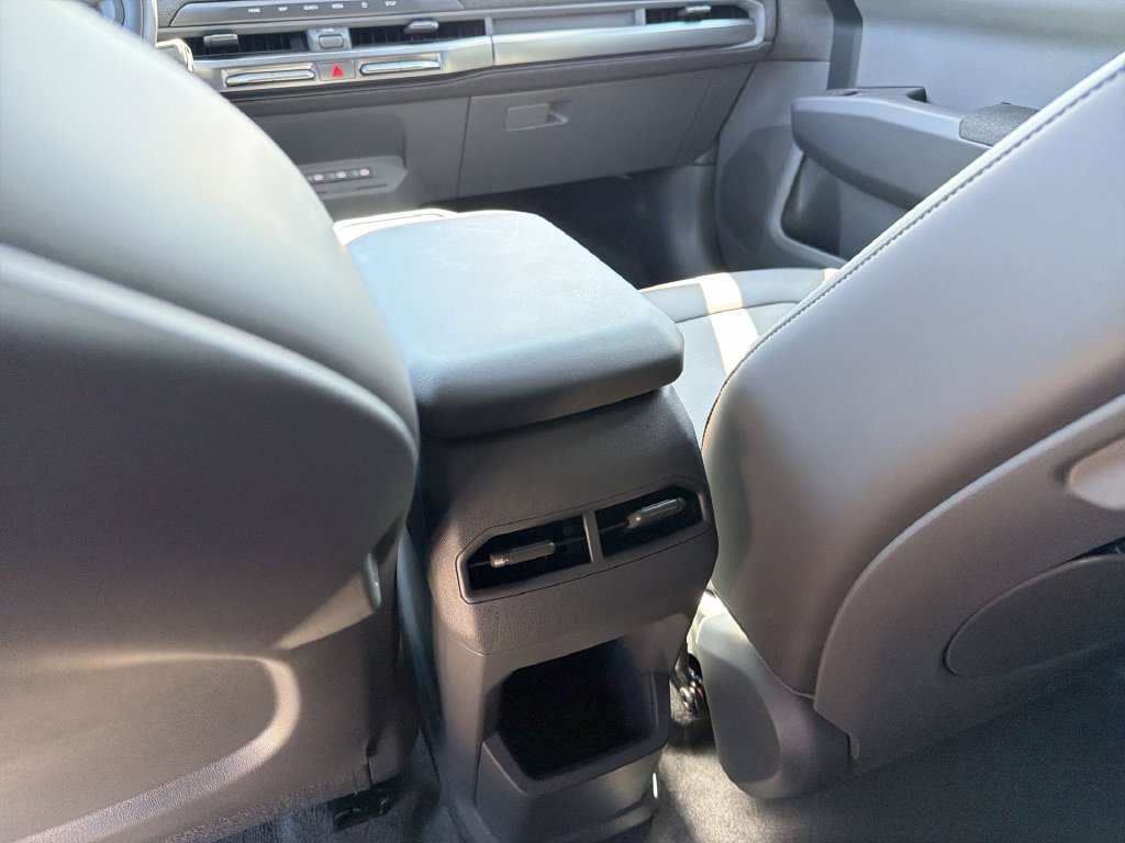New 2027 Kia EV3 Wind FWD image 24