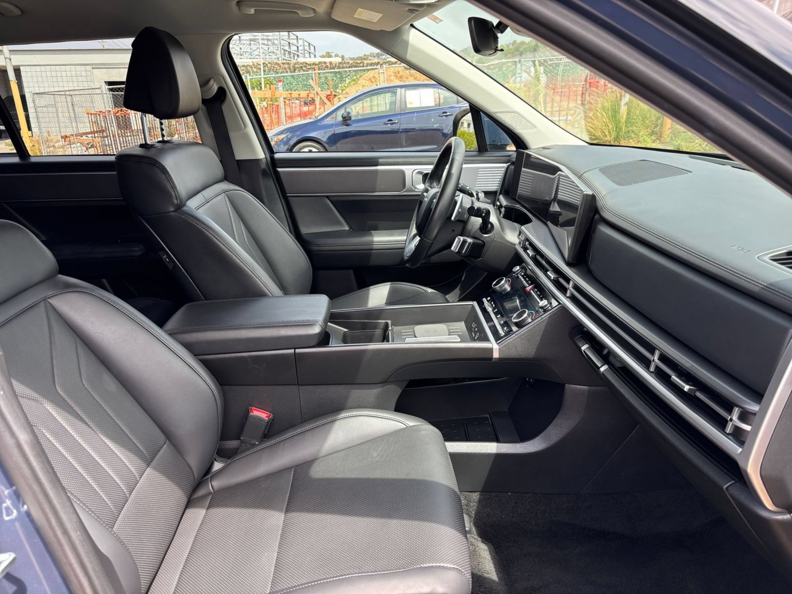 Used 2025 Hyundai Santa Fe SEL FWD image 39