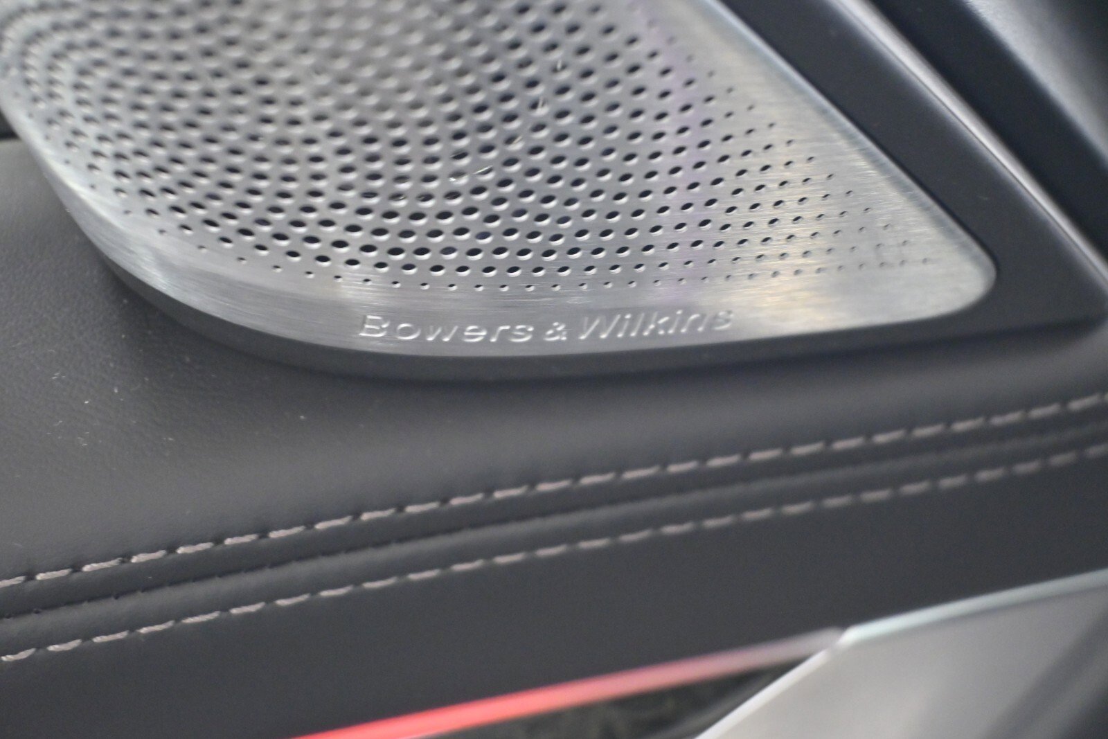 Used 2022 BMW 750i xDrive w/ Executive Package image 15