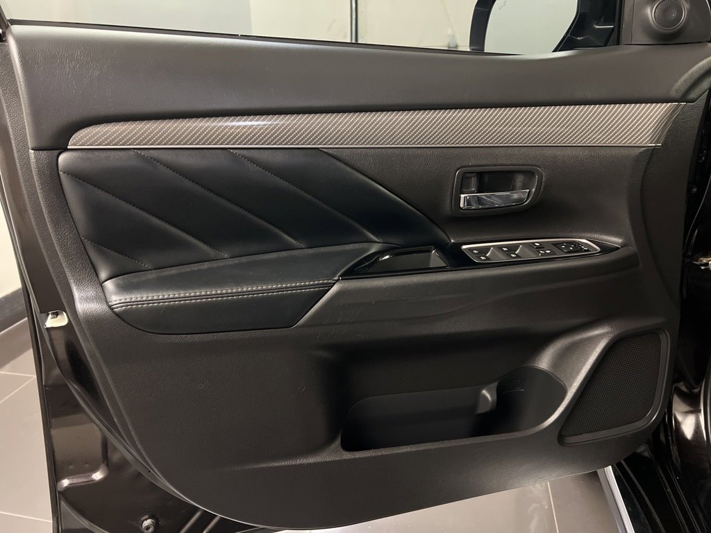 Used 2021 Mitsubishi Outlander SEL image 28