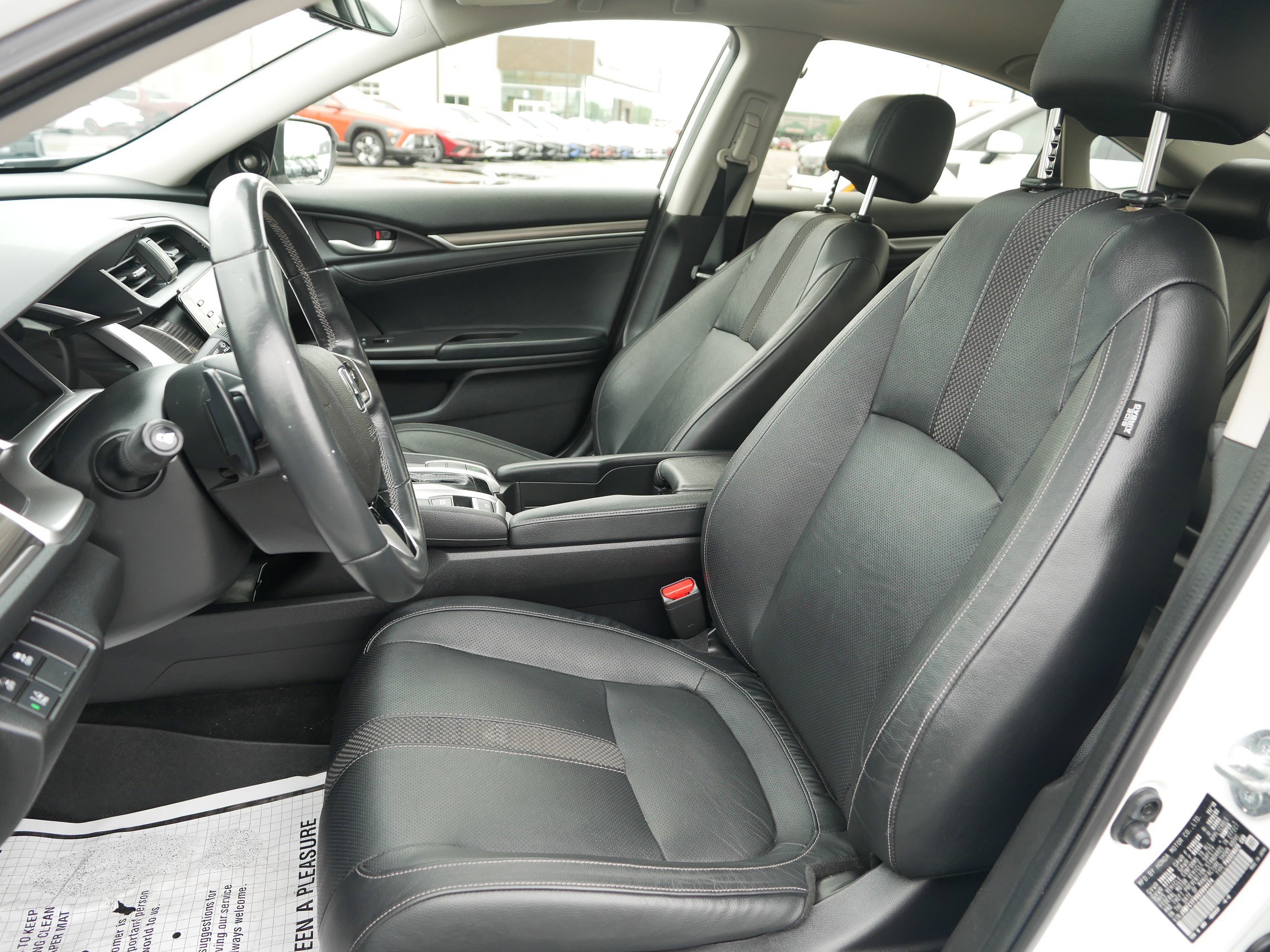 Used 2019 Honda Civic Touring image 10