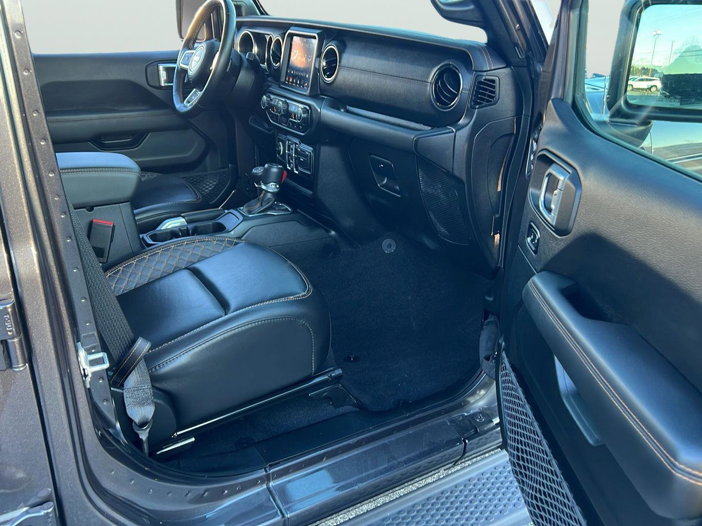 Used 2021 Jeep Wrangler Unlimited Sahara image 26