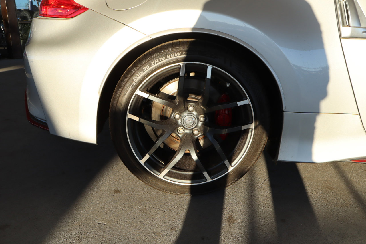 Used 2016 Nissan 370Z NISMO image 21