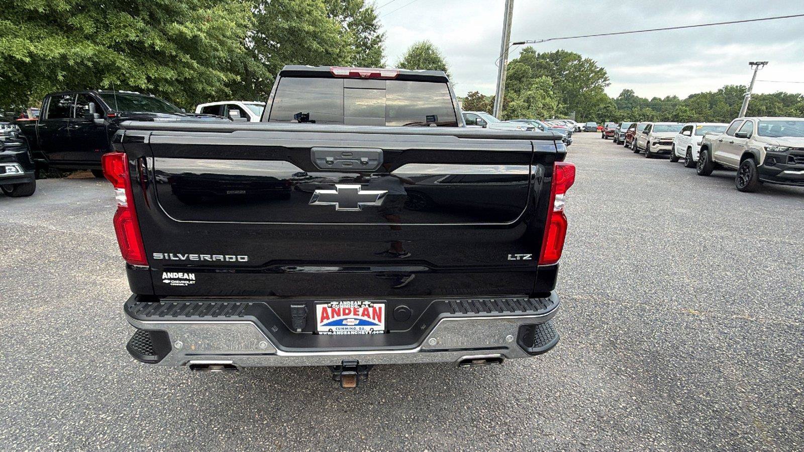 Used 2024 Chevrolet Silverado 1500 LTZ w/ LTZ Premium Package AWD/4WD image 10