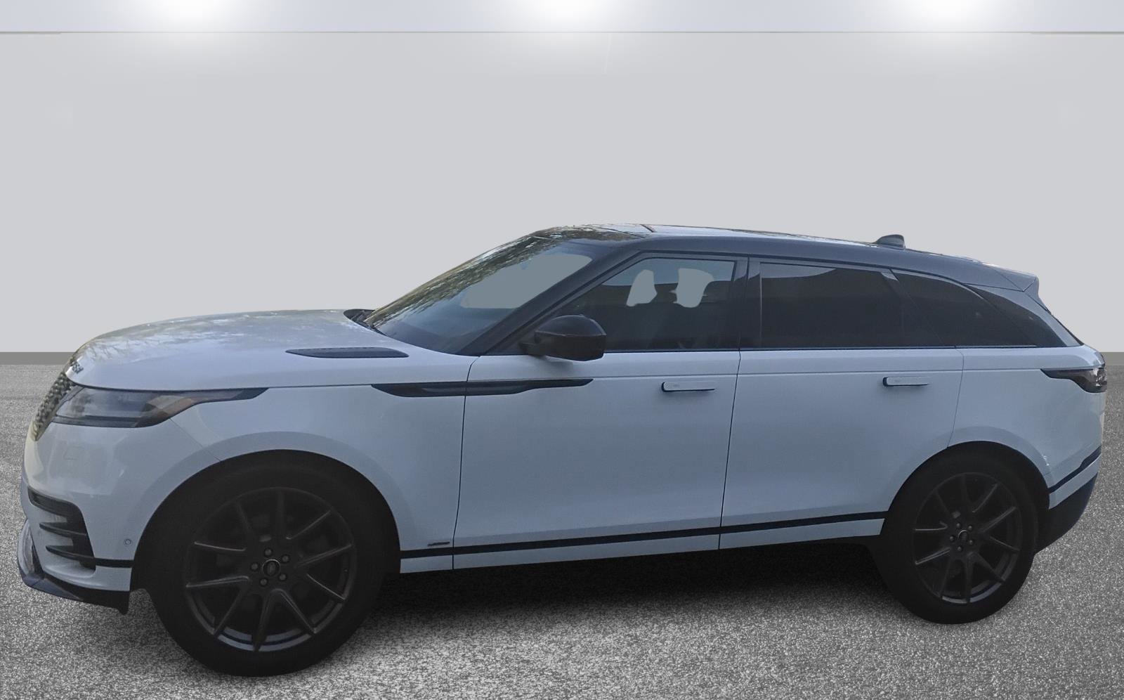 Used 2021 Land Rover Range Rover Velar R-Dynamic S image 3