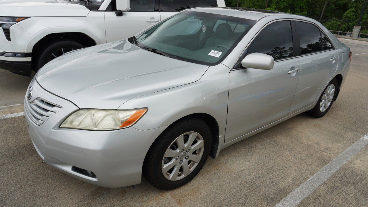 Used 2007 Toyota Camry XLE image 2