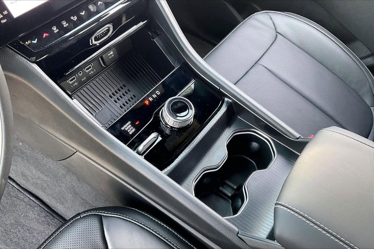 New 2026 Jeep Grand Cherokee L Limited AWD/4WD image 33