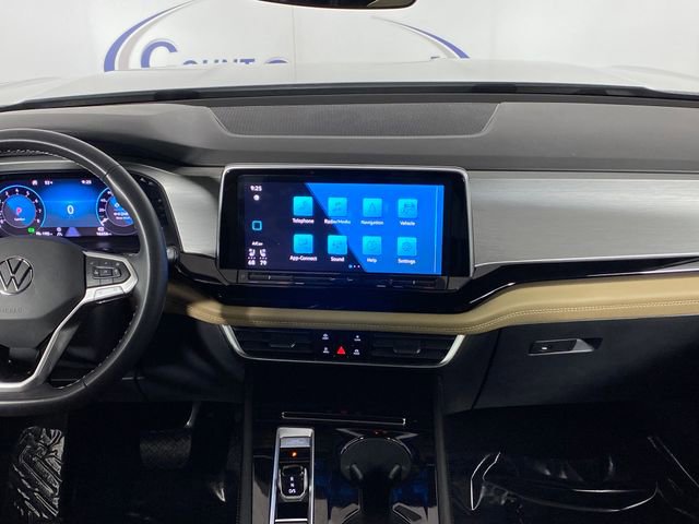 Used 2024 Volkswagen Atlas Cross Sport SE image 19