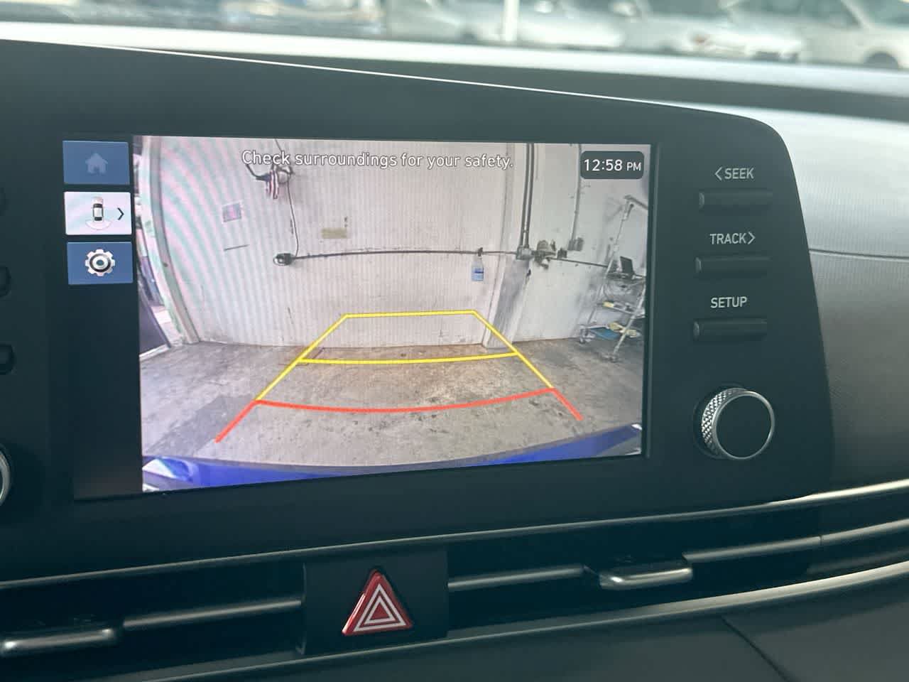 Used 2025 Hyundai Elantra SE FWD image 19