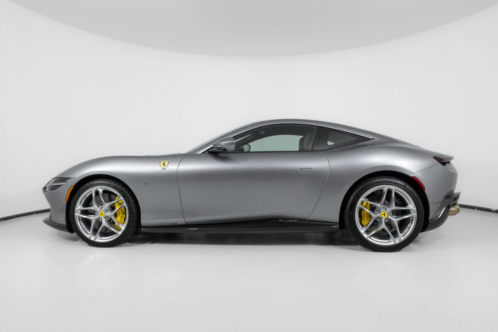Used 2024 Ferrari Roma RWD image 3