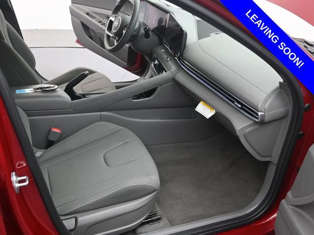 Used 2024 Hyundai Elantra SEL FWD image 16