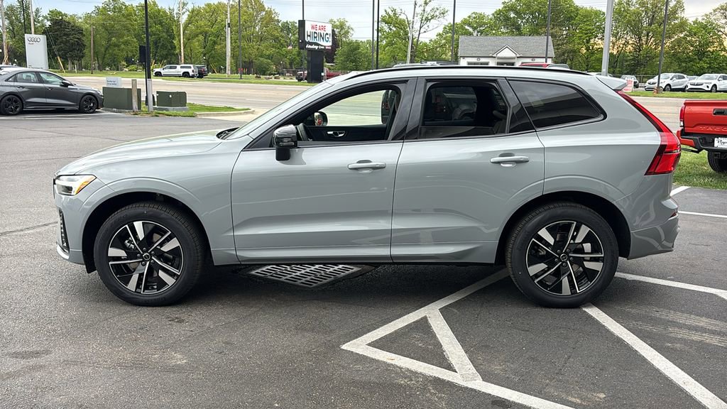 New 2026 Volvo XC60 B5 Core AWD/4WD image 3