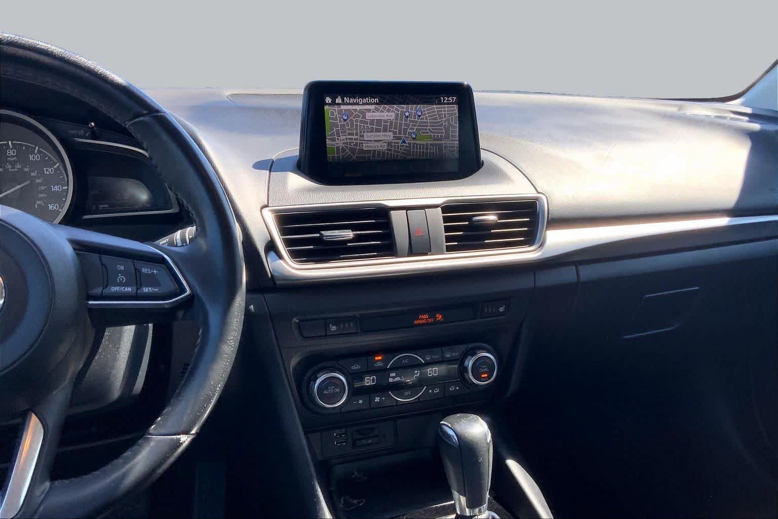 Used 2018 MAZDA MAZDA3 Touring FWD image 7