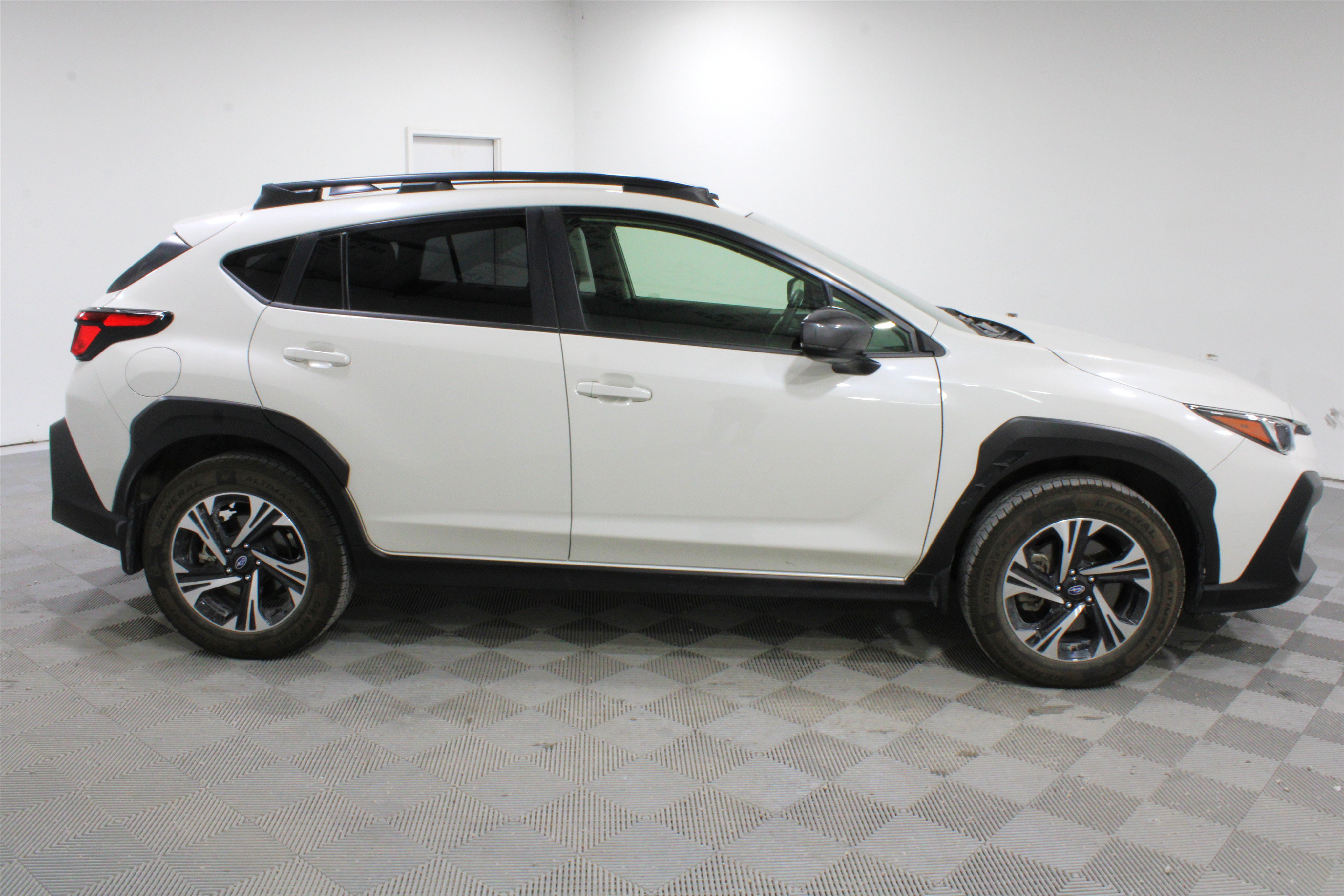 Used 2024 Subaru Crosstrek 2.0i Premium w/ Popular Package #3 AWD/4WD image 25