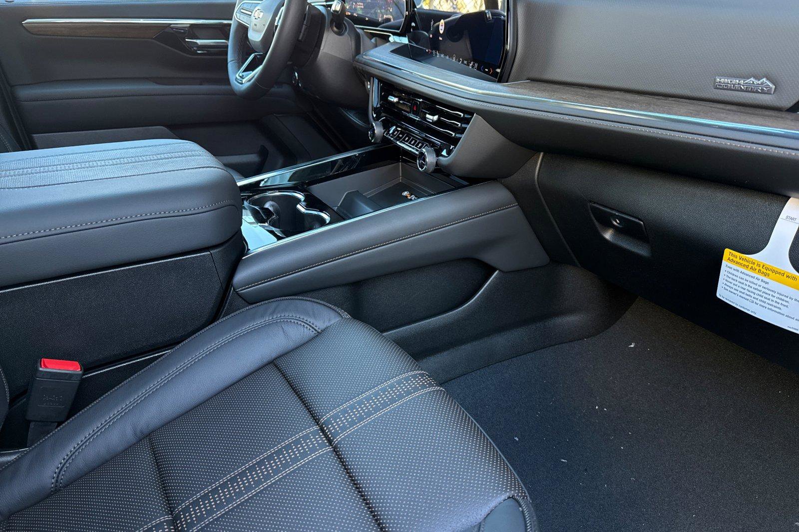 New 2026 Chevrolet Suburban High Country image 22