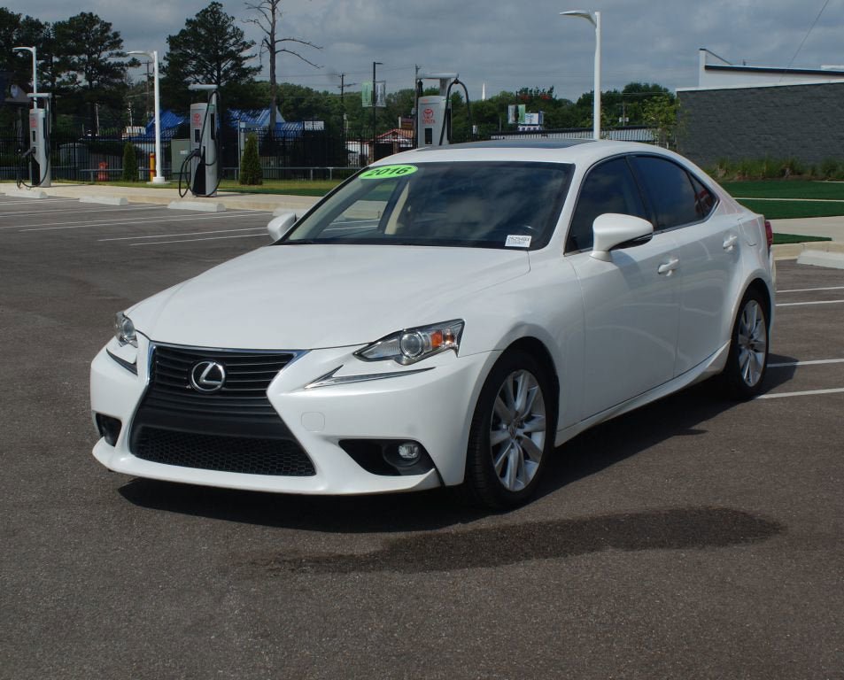 Used 2016 Lexus IS 200t RWD image 22