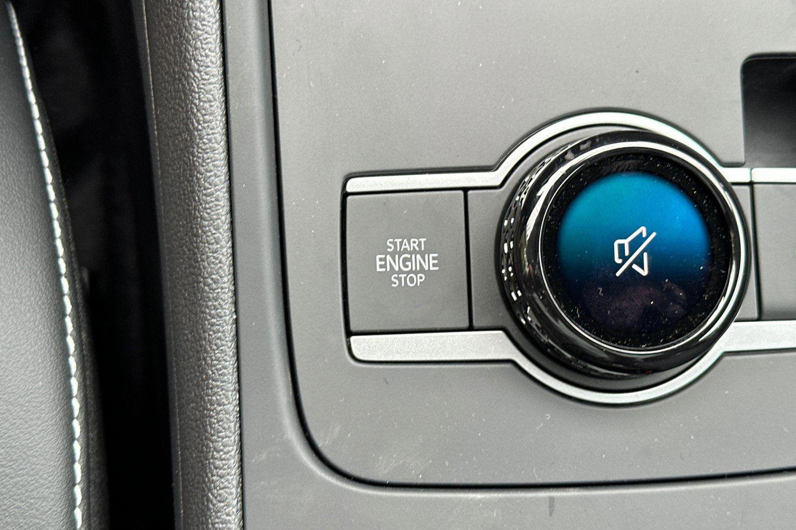 New 2026 Volkswagen Tiguan SE image 21