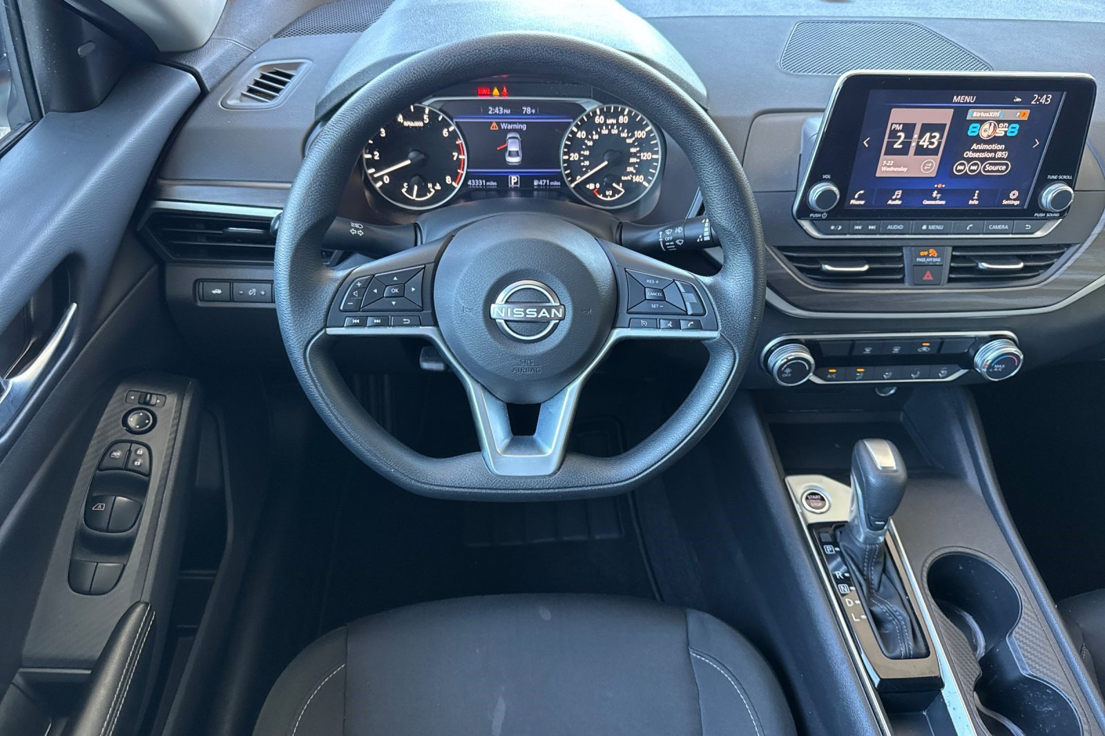 Used 2025 Nissan Altima 2.5 SV FWD image 30