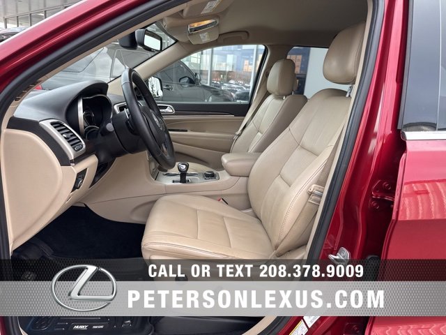 Used 2014 Jeep Grand Cherokee Limited w/ Trailer Tow Group IV image 22