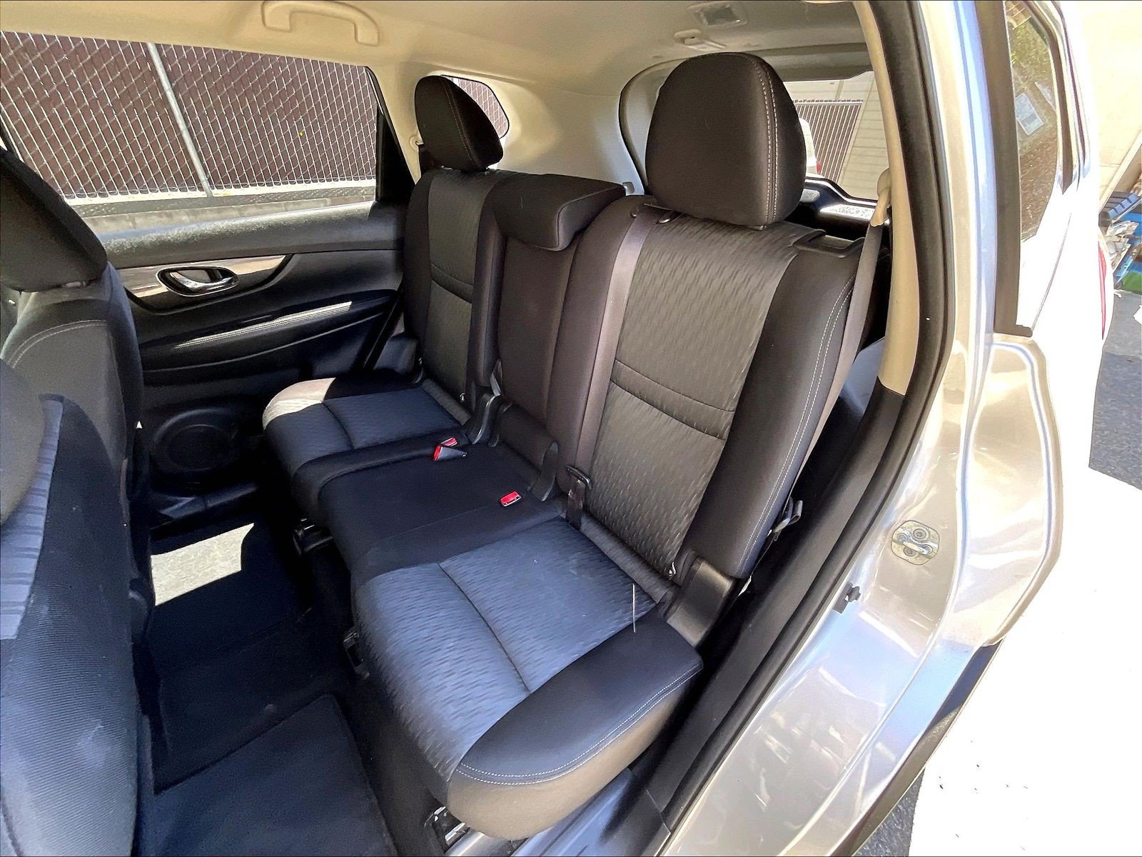 Used 2017 Nissan Rogue S w/ Appearance Package FWD image 25