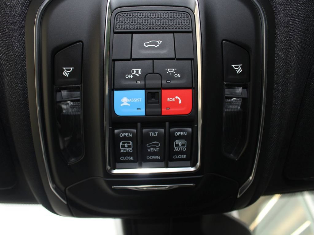 New 2025 Jeep Grand Cherokee Limited w/ Trailer Tow Package image 22