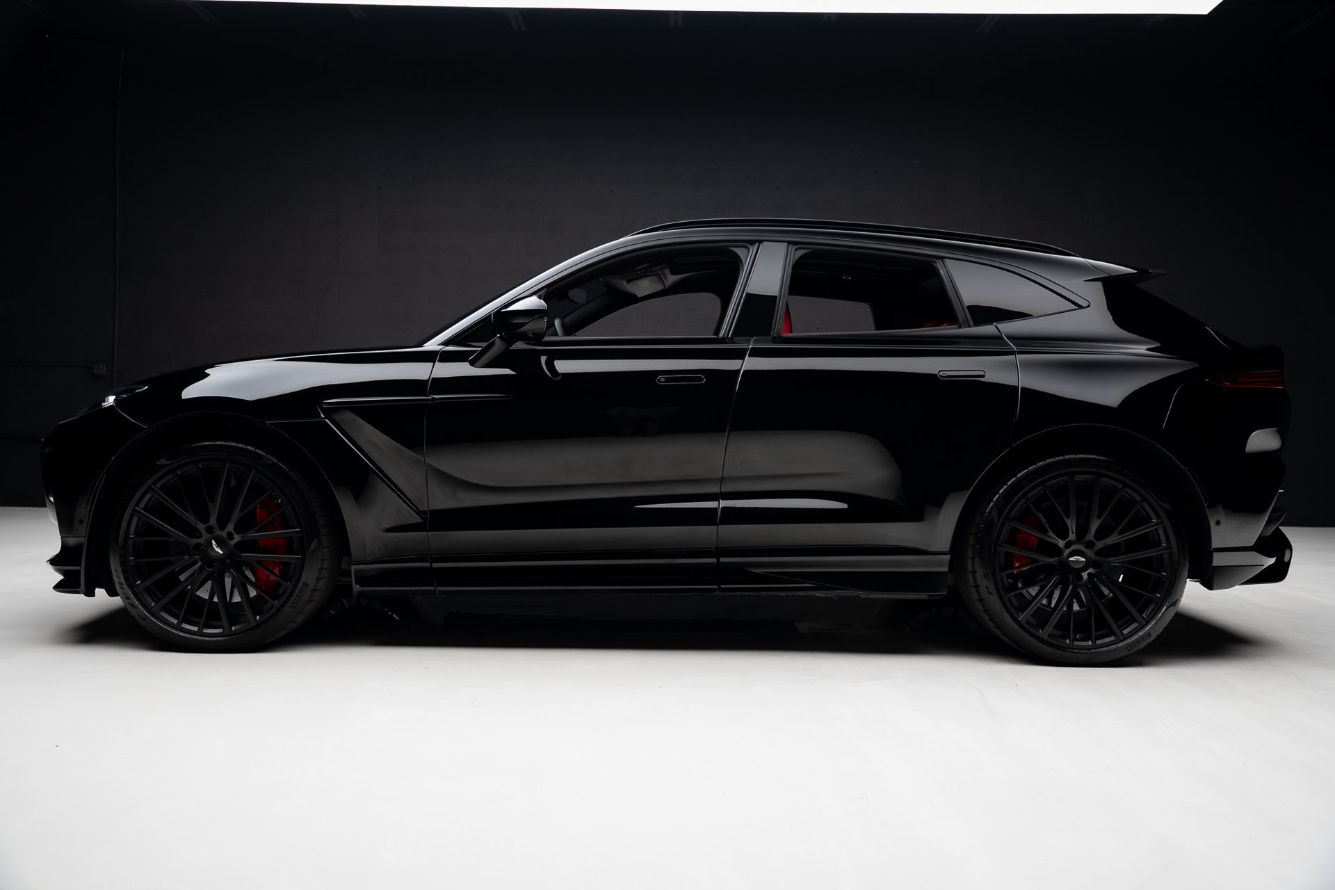 Used 2023 Aston Martin DBX 707 AWD/4WD image 16