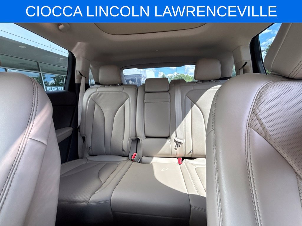 Used 2023 Lincoln Nautilus Reserve w/ Cargo Utility Package AWD/4WD image 17