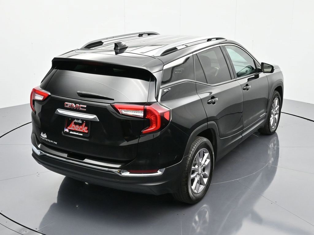 Used 2023 GMC Terrain SLT image 31