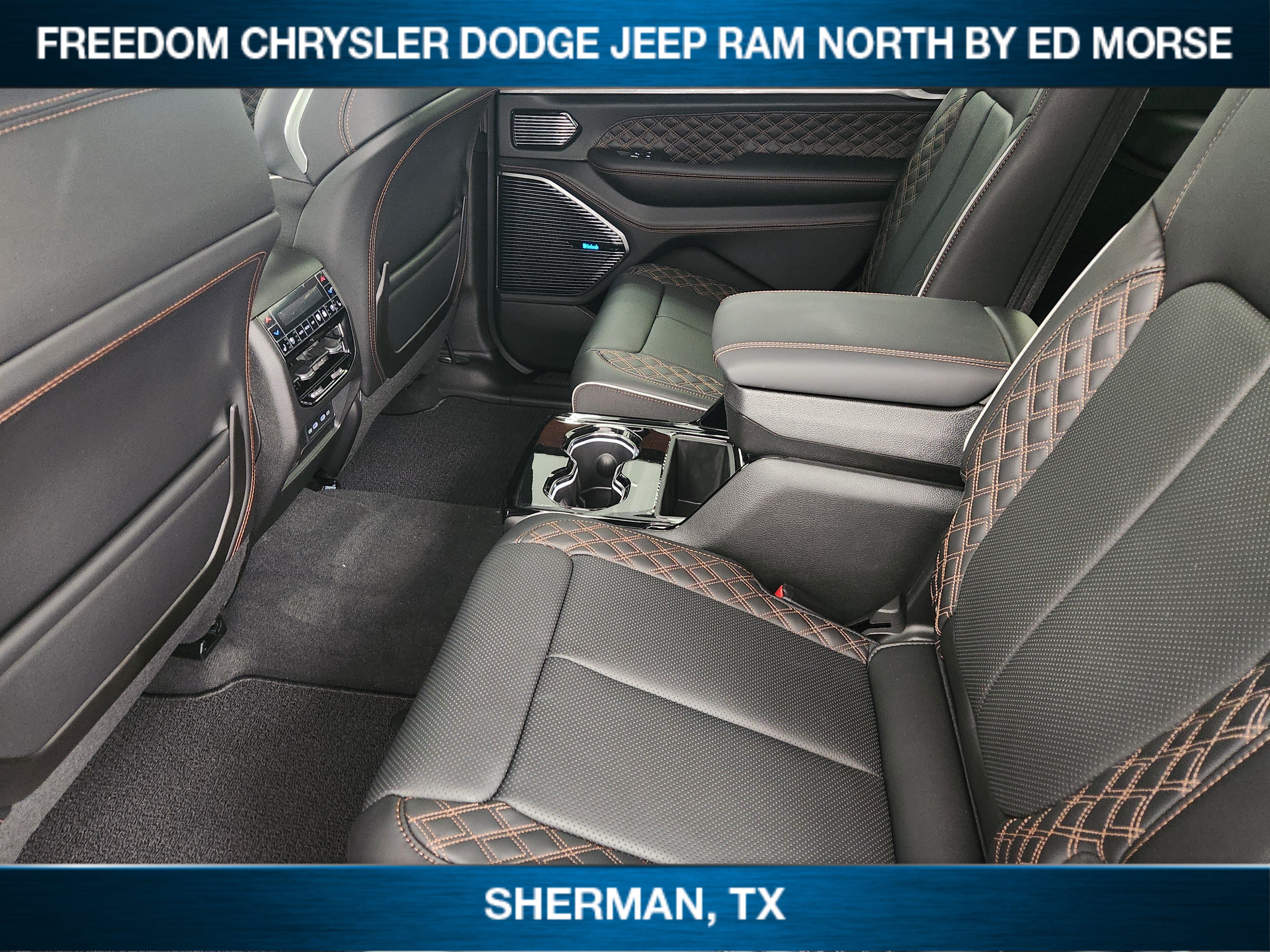 New 2026 Jeep Grand Cherokee L Summit w/ Obsidian Package AWD/4WD image 19
