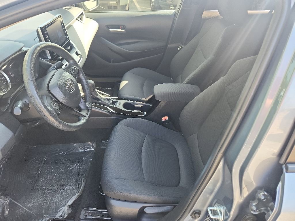 Used 2021 Toyota Corolla LE w/ Carpet Mat Package (TMS) FWD image 10