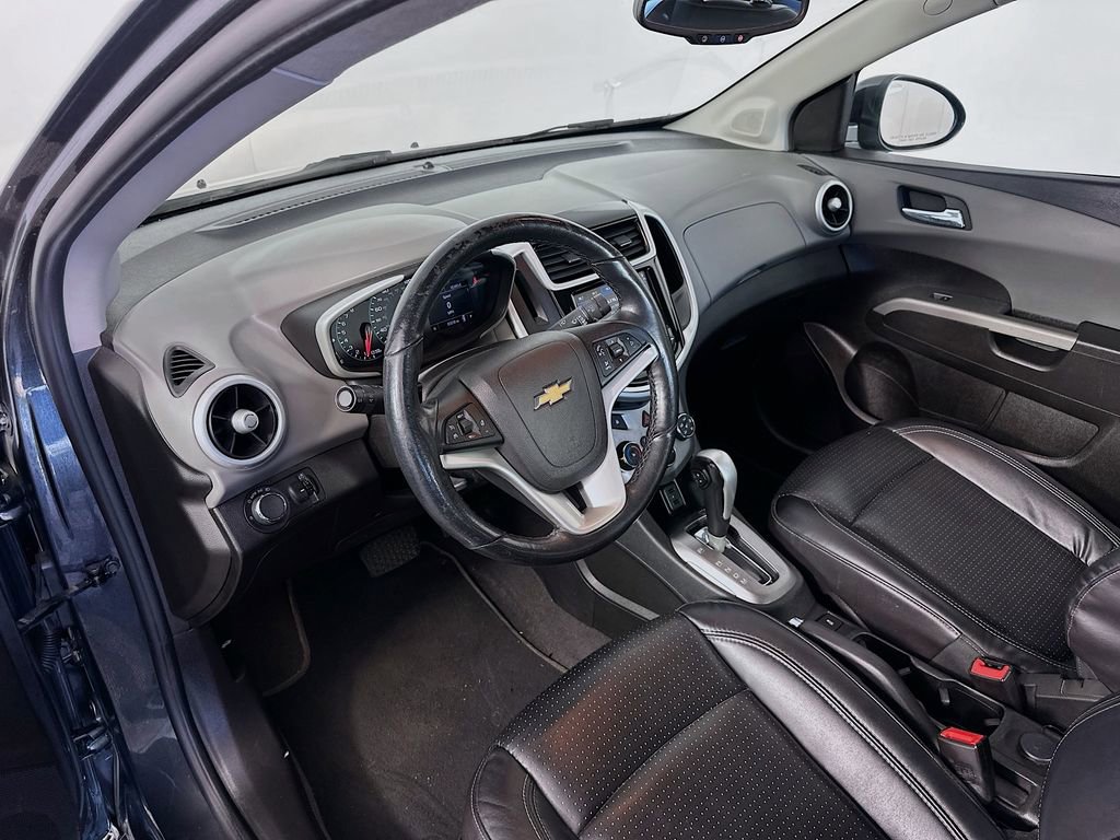 Used 2019 Chevrolet Sonic Premier FWD image 9