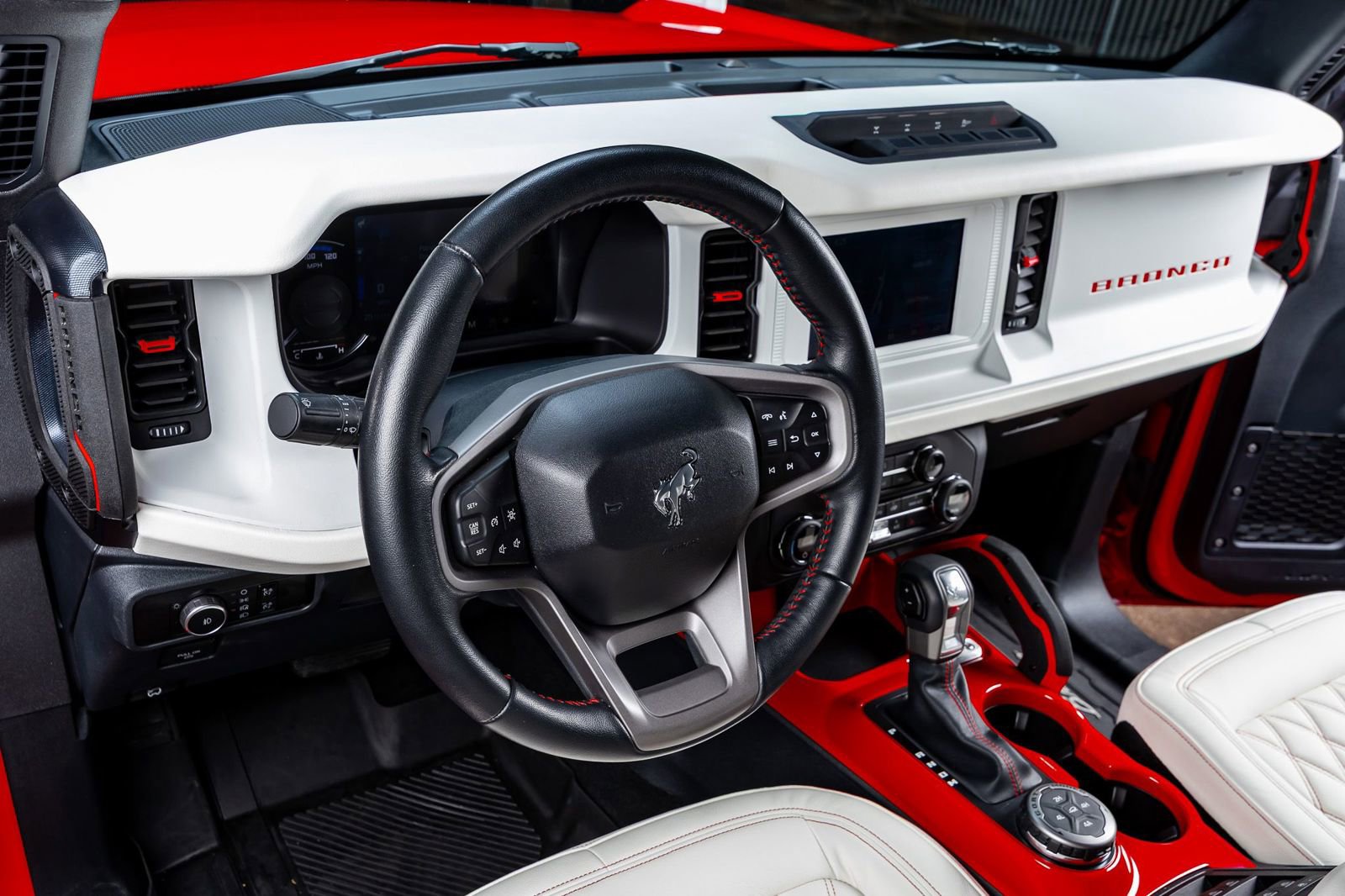 Used 2023 Ford Bronco Heritage Edition AWD/4WD image 16