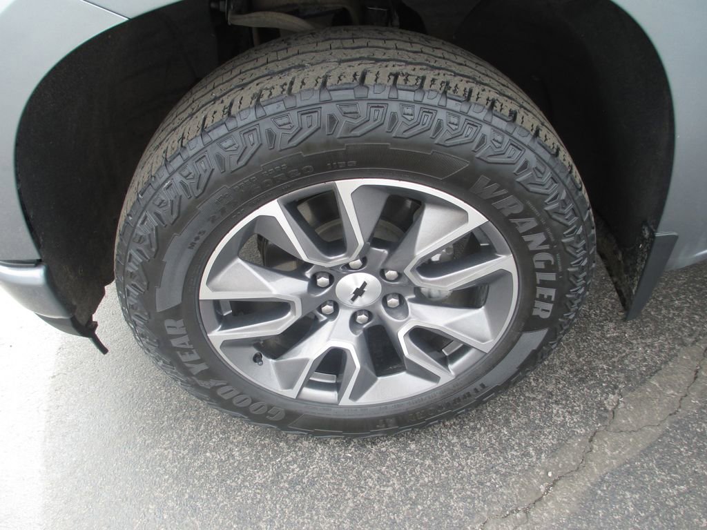 Used 2020 Chevrolet Silverado 1500 RST w/ Texas Edition image 16