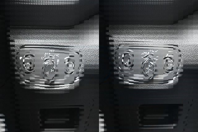 Used 2023 Chevrolet TrailBlazer ACTIV image 38