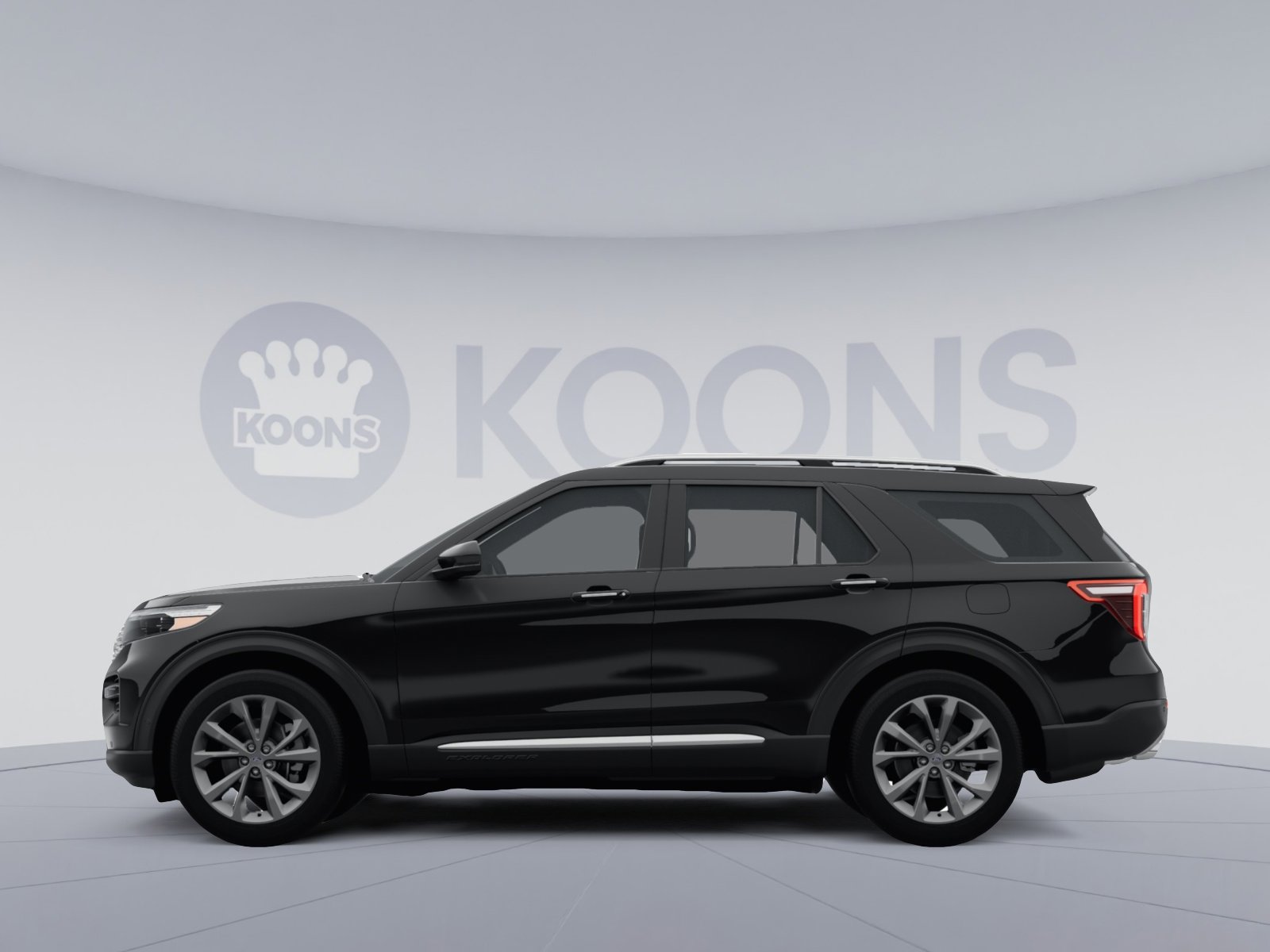 Used 2023 Ford Explorer Platinum w/ Technology Package AWD/4WD image 2