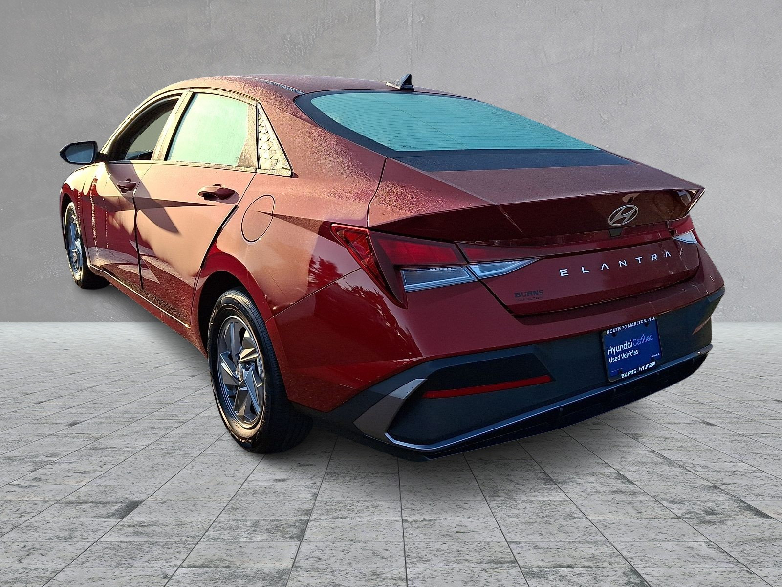 Certified 2024 Hyundai Elantra SE FWD image 6