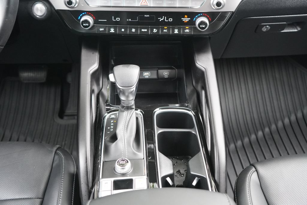 Used 2025 Kia Telluride LX FWD image 20
