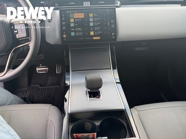 Used 2024 Land Rover Range Rover Velar Dynamic SE AWD/4WD image 17