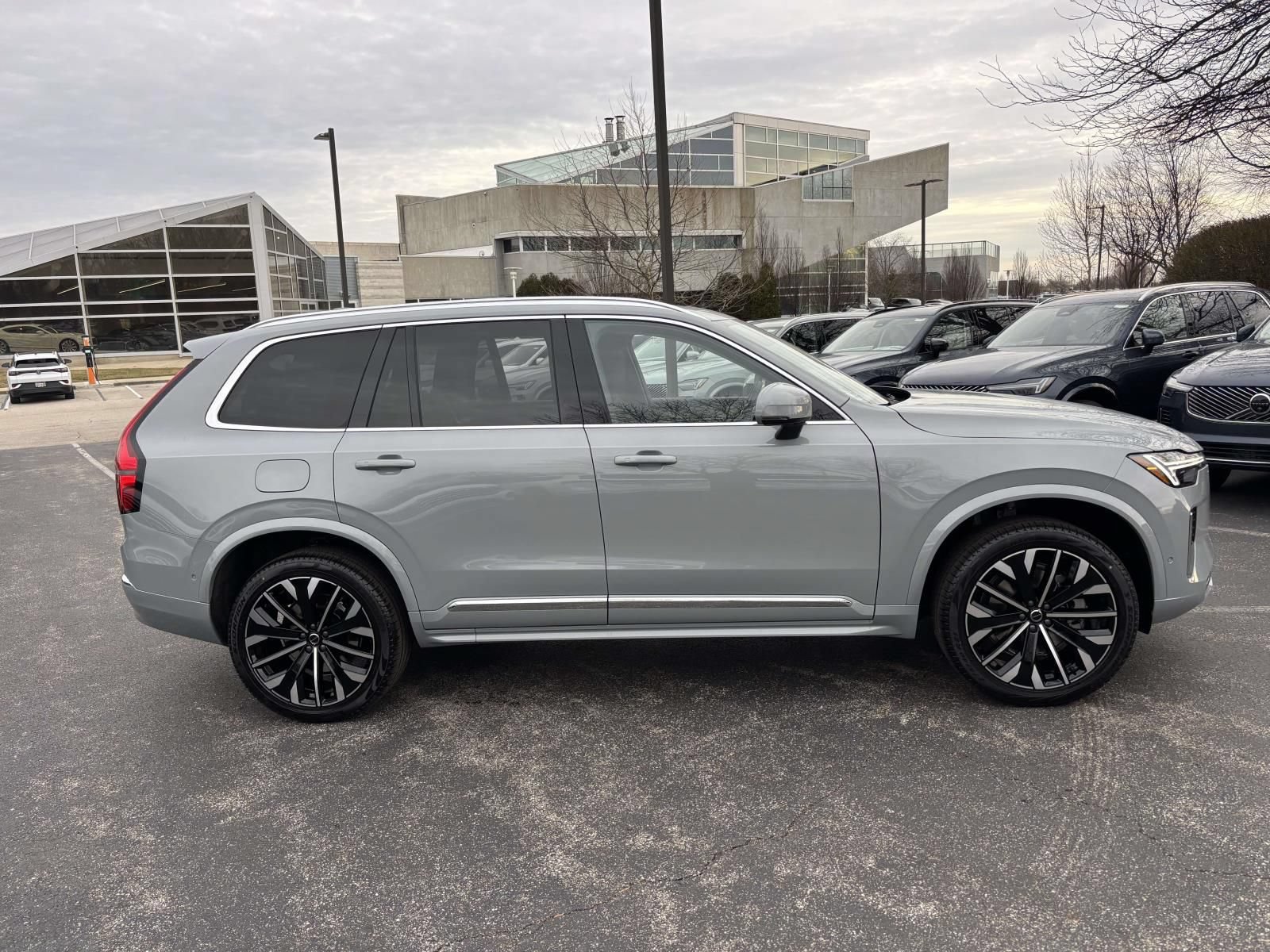 Used 2026 Volvo XC90 B6 Plus w/ Protection Package Premier AWD/4WD image 8