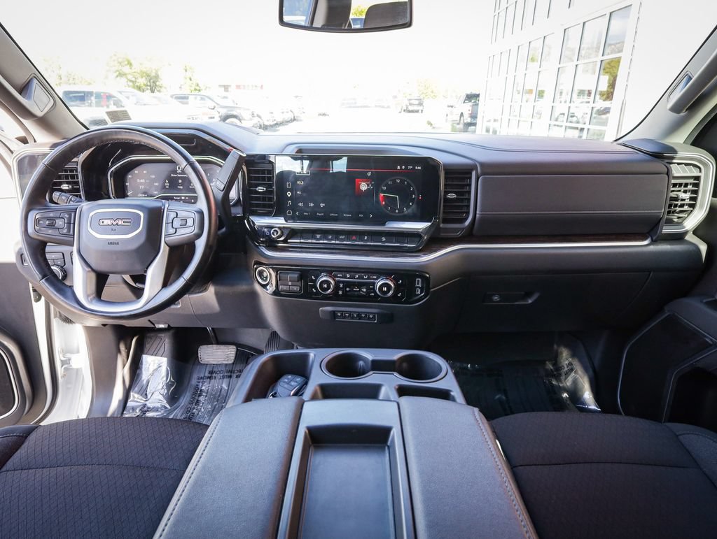 Used 2025 GMC Sierra 3500 SLE w/ SLE Convenience Package AWD/4WD image 17