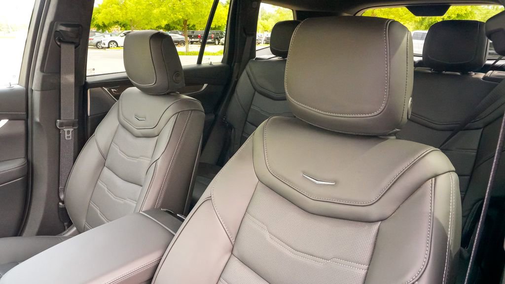 Certified 2025 Cadillac XT6 Premium Luxury w/ Platinum Package image 22