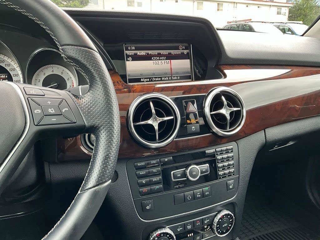 Used 2014 Mercedes-Benz GLK 350 4MATIC image 17
