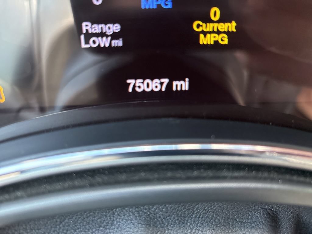 Used 2020 Jeep Grand Cherokee Altitude AWD/4WD image 11