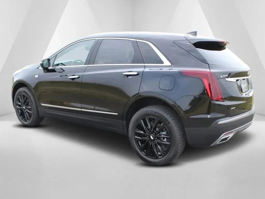 New 2025 Cadillac XT5 Premium Luxury AWD/4WD image 5