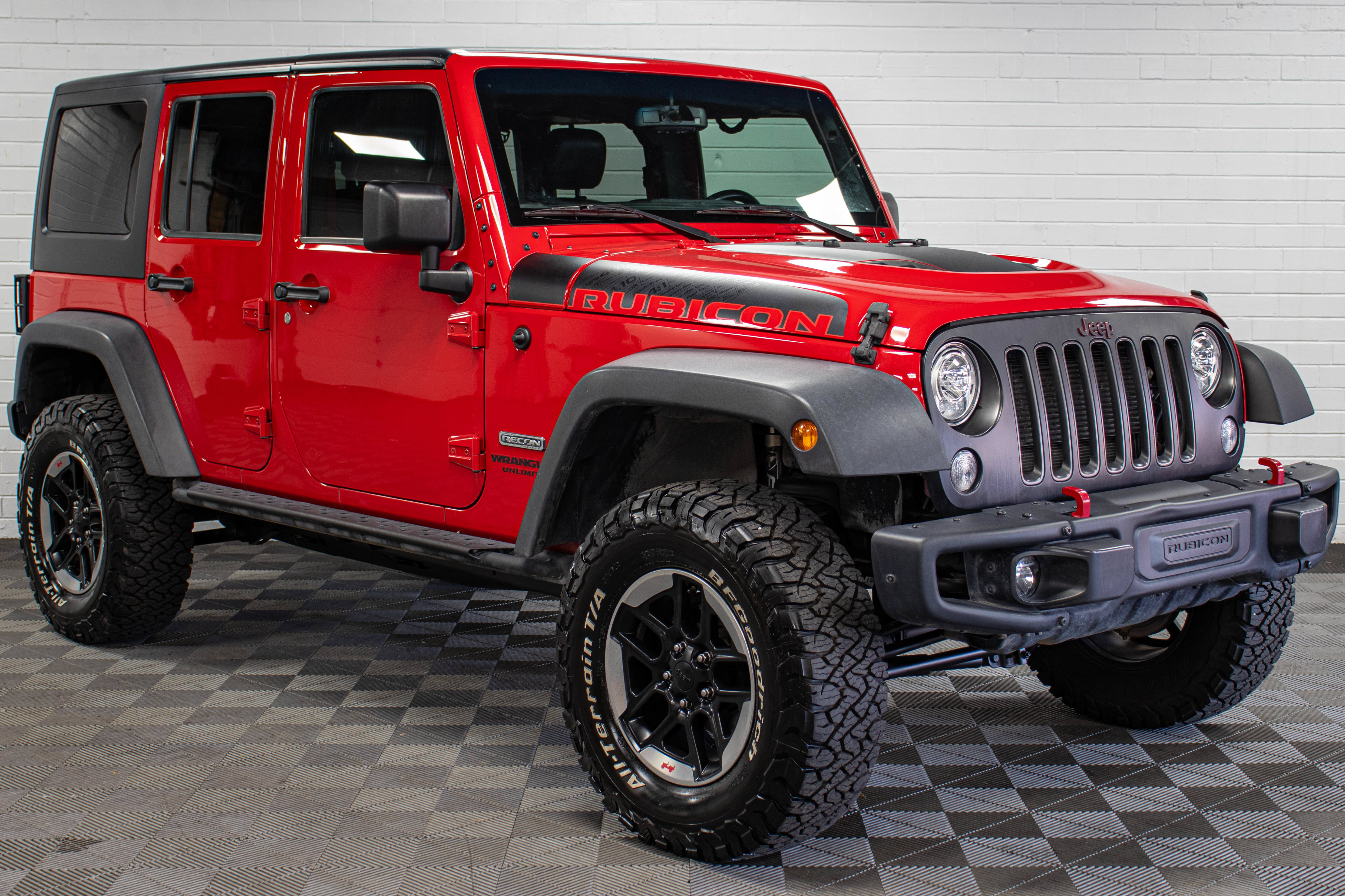 Used 2017 Jeep Wrangler Unlimited Rubicon AWD/4WD image 1