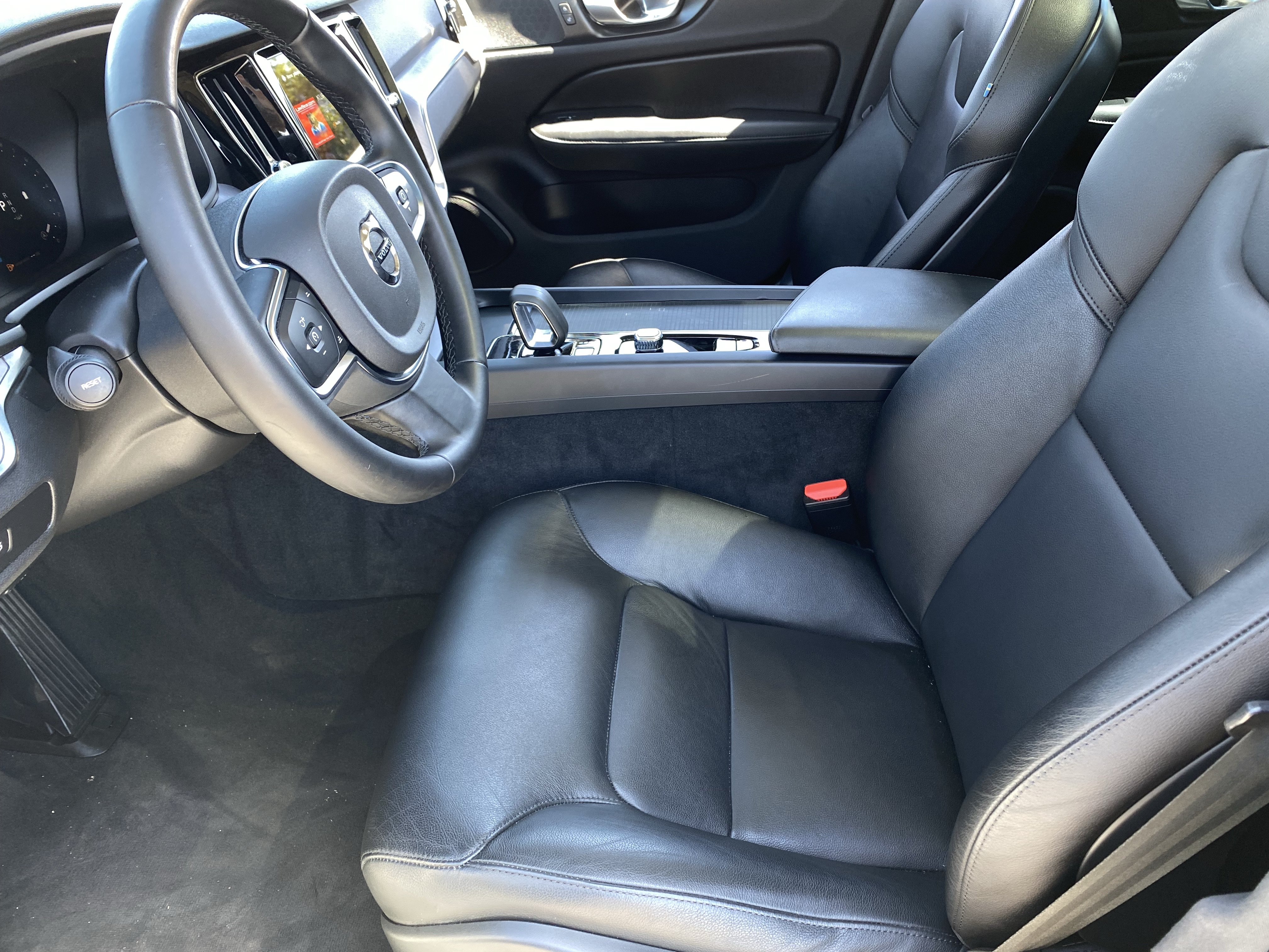 Used 2024 Volvo S60 B5 Core AWD/4WD image 16