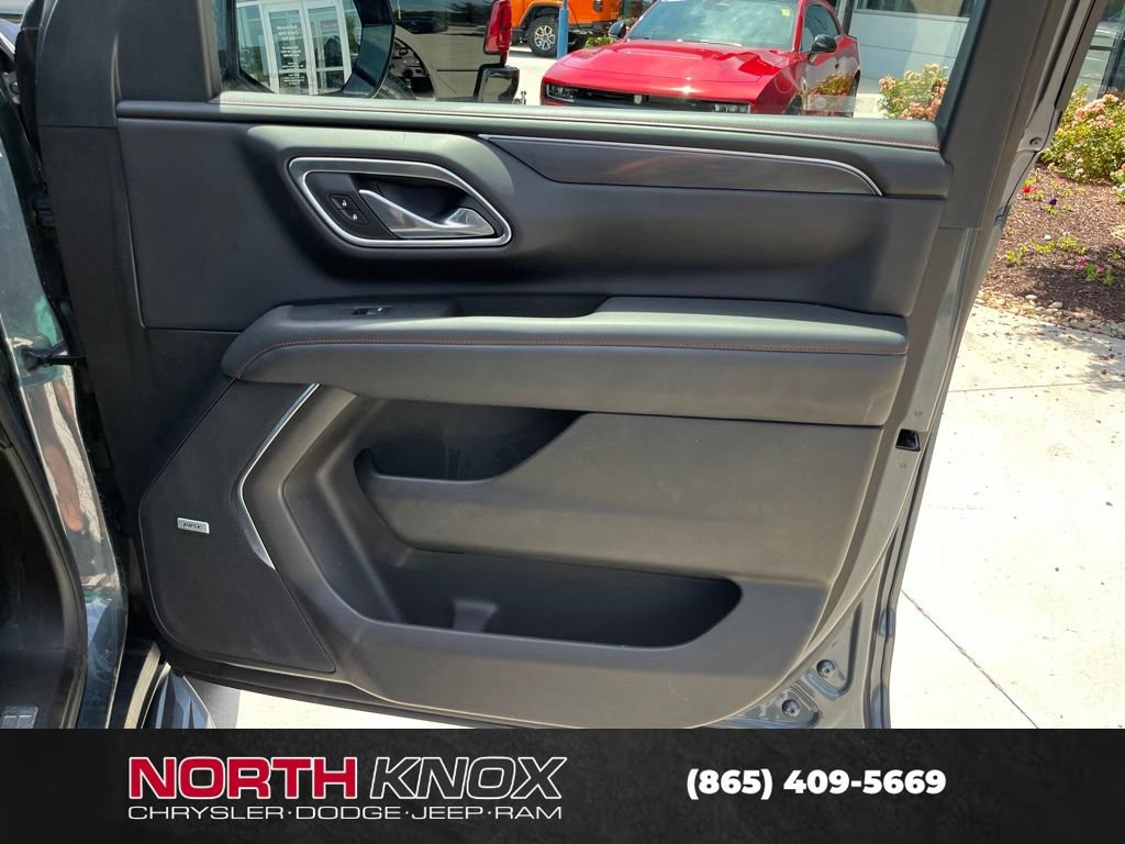 Used 2021 Chevrolet Suburban RST w/ Luxury Package AWD/4WD image 29