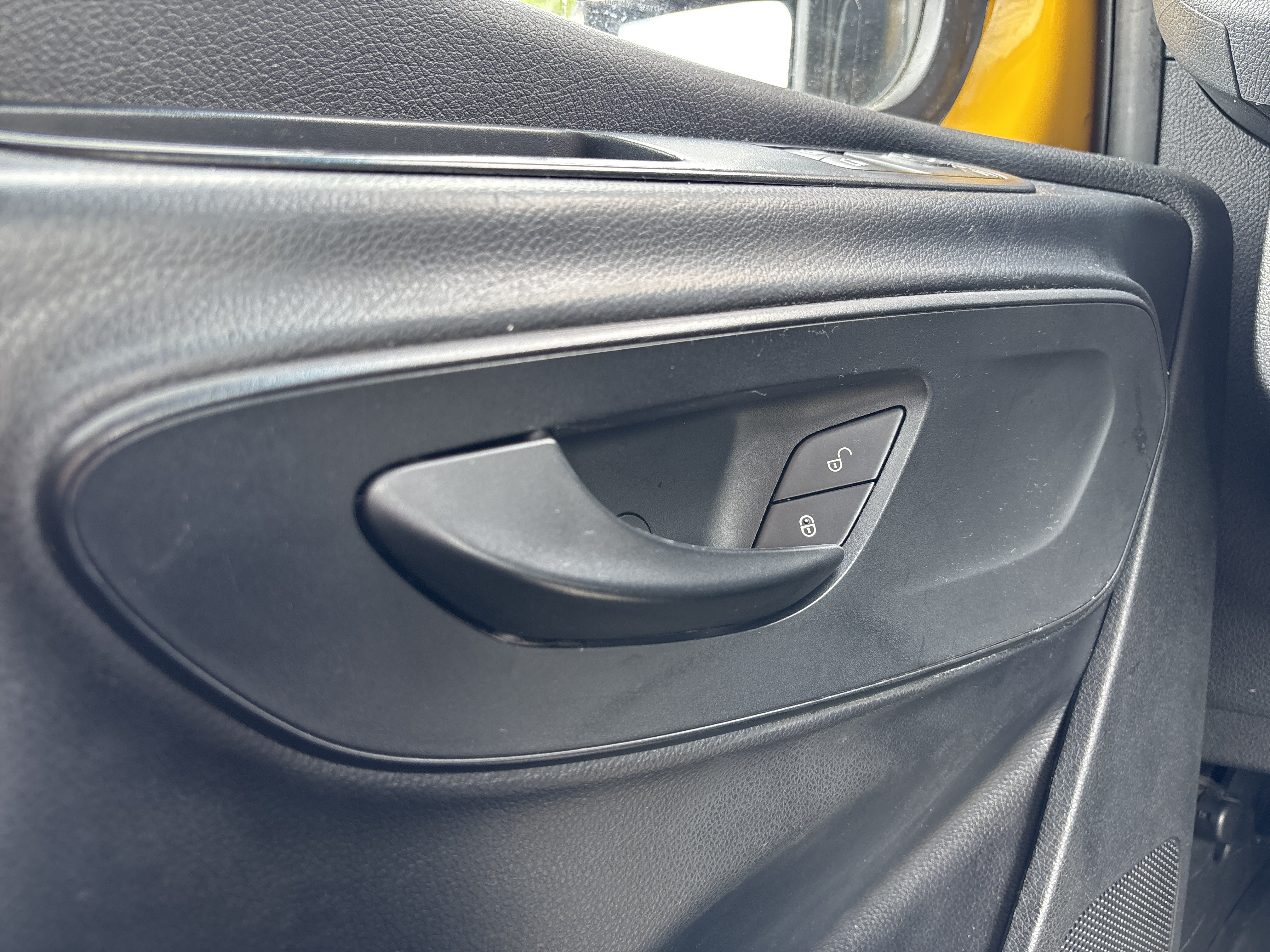 Used 2021 Mercedes-Benz Sprinter 2500 w/ Acoustic Package image 28