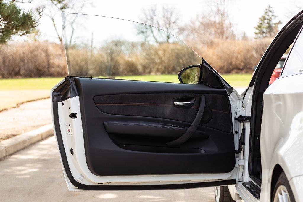 Used 2011 BMW 1 Series M image 21